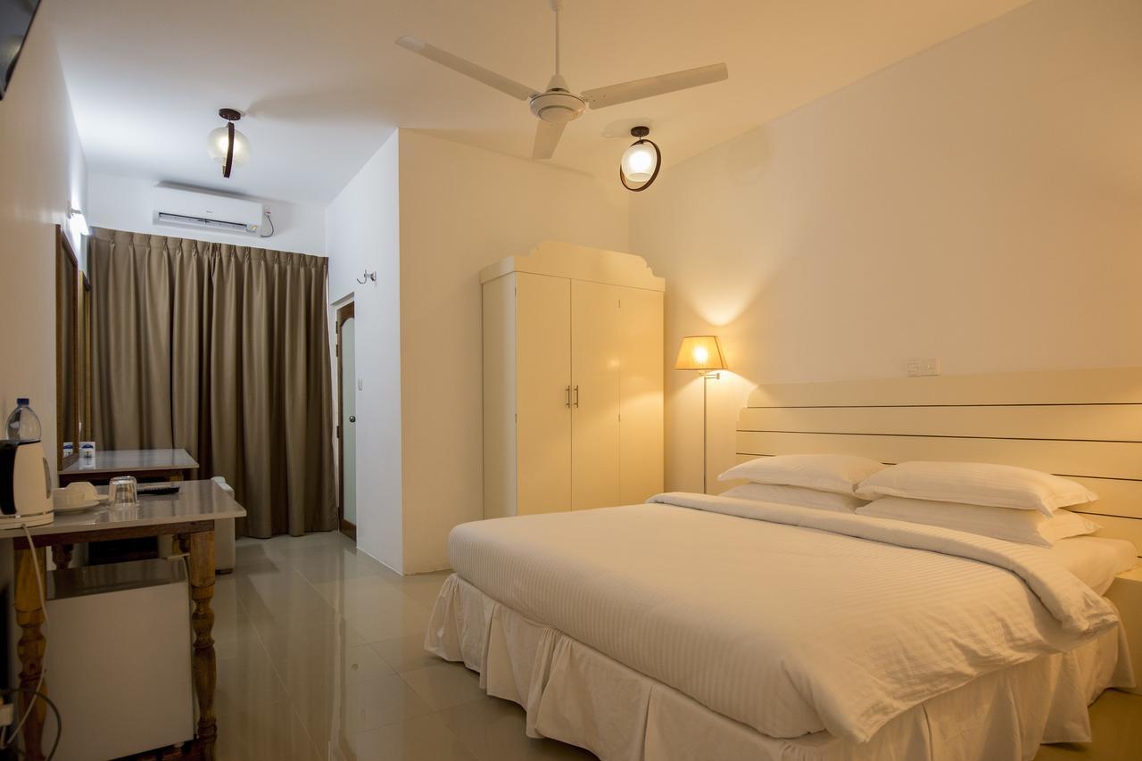 Dhigurah Retreat Beach エクステリア 写真