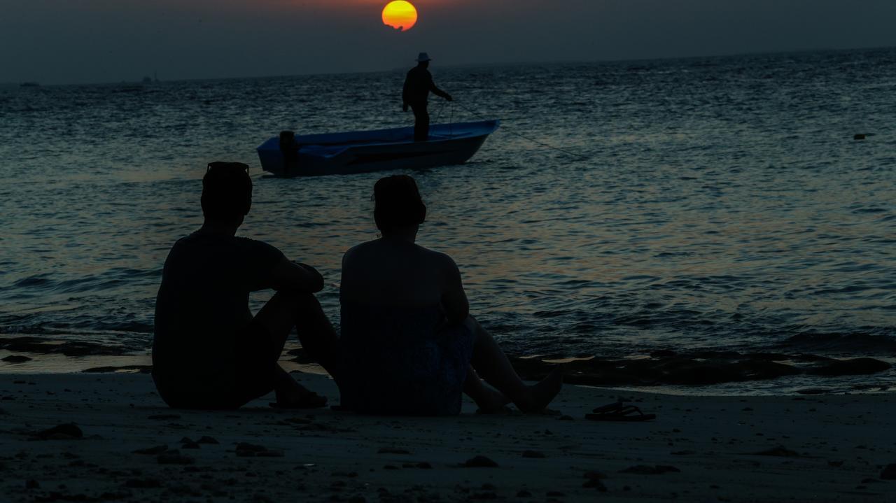 Dhigurah Retreat Beach エクステリア 写真
