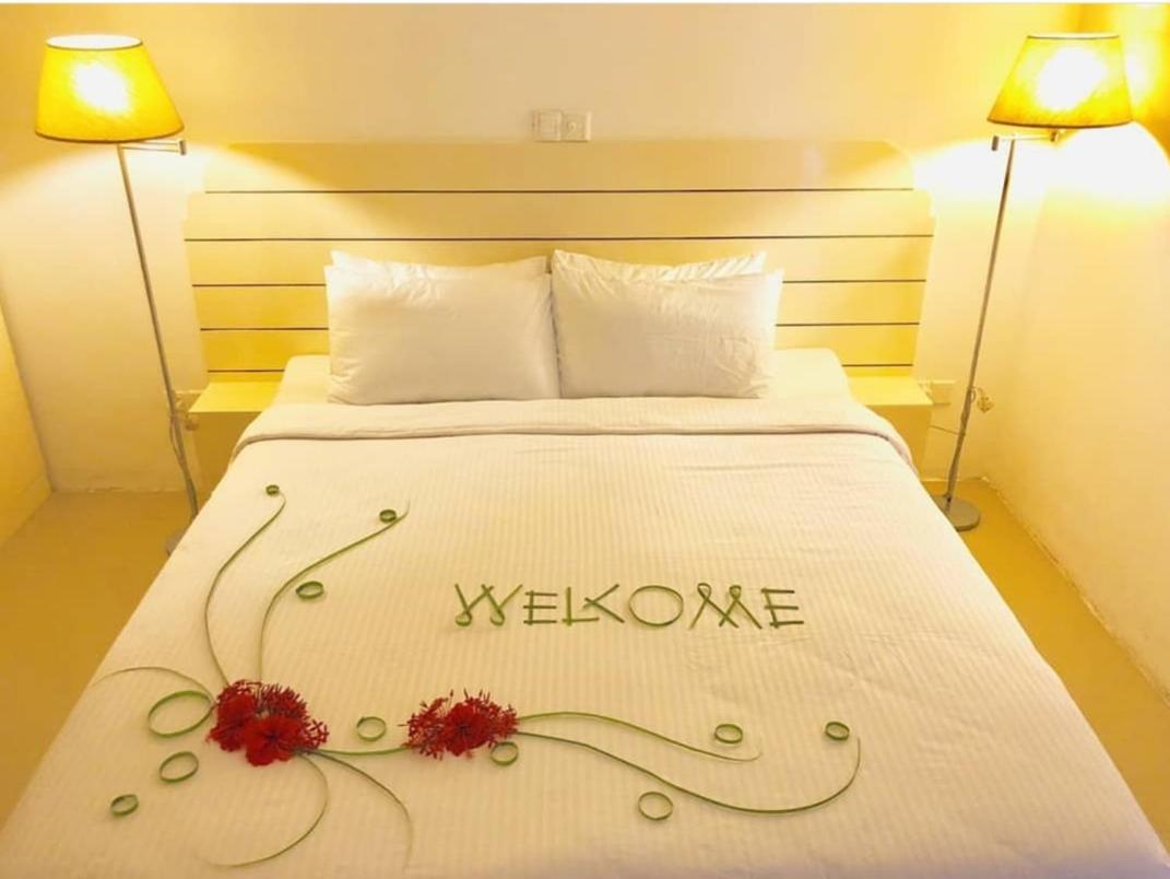 Dhigurah Retreat Beach エクステリア 写真